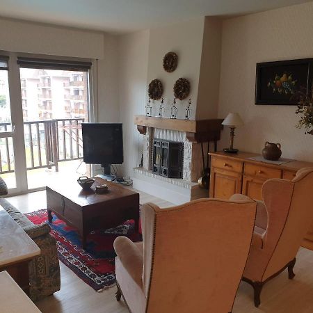 Apartamento Los Valles Jaca Esterno foto
