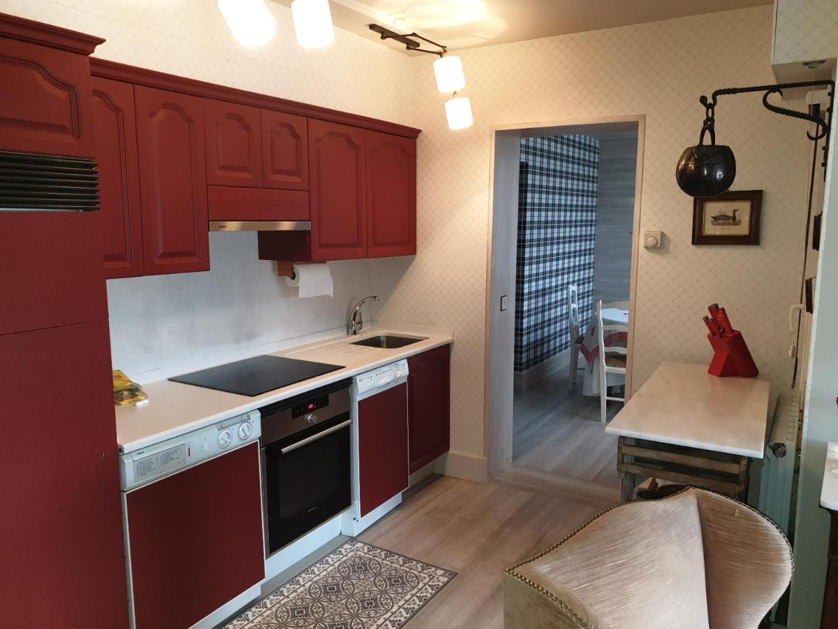 Apartamento Los Valles Jaca Esterno foto