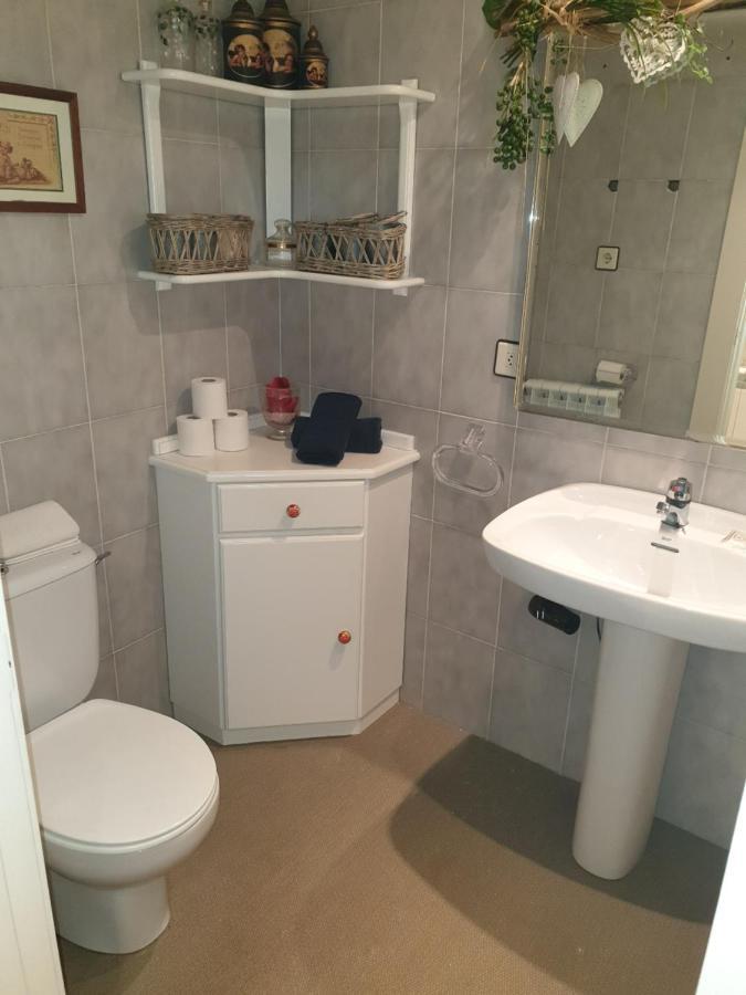 Apartamento Los Valles Jaca Esterno foto